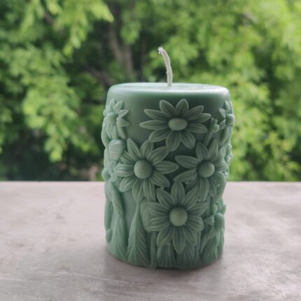 KALP-GLIM-FLORAL-CARVED-GREEN-CANDLE